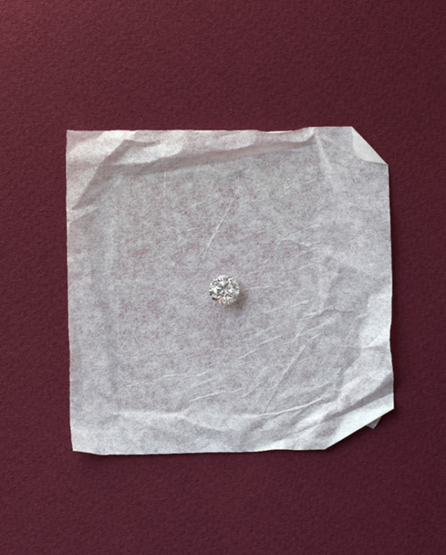 clarity and inclusions in a natural diamond
